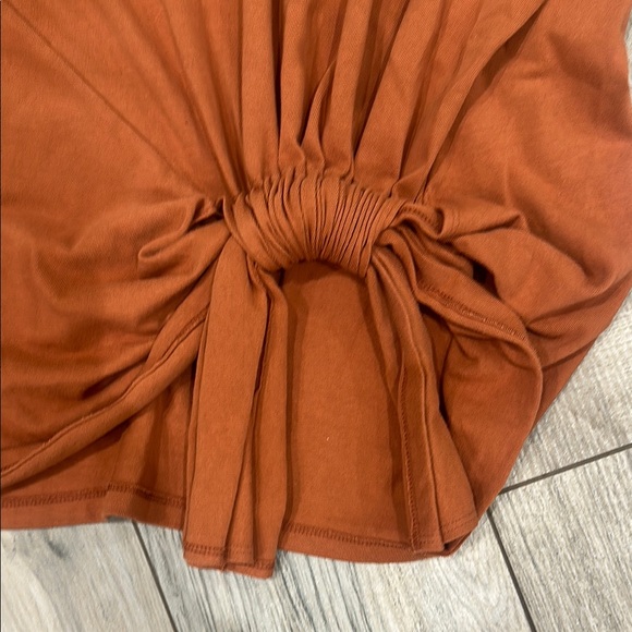 Corey Lynn Calter Orange Sleeveless Ruched Muscle Tee - Picture 3 of 4